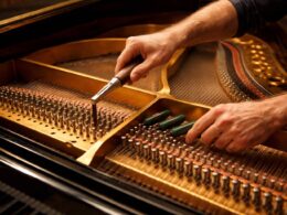 Cómo se afina un piano y por qué es un trabajo tan especializado